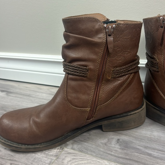 Brown Taxi ankle boots - Picture 3 of 7